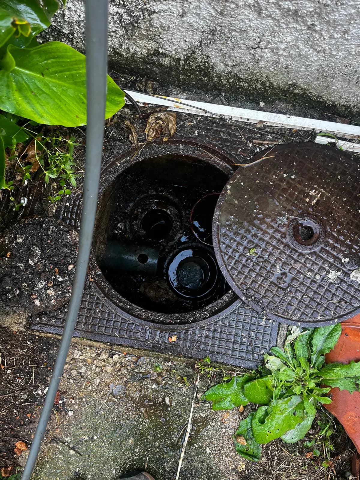 Debouchage canalisation à Ampus — avant intervention